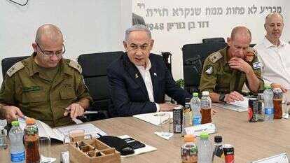 נתניהו בהערכת מצב בפיקוד העורף. | - מעיין טואף, לע"מ נתניהו בהערכת מצב בפיקוד העורף. | - מעיין טואף, לע"מ