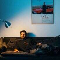 אדם. | אבישג שאר-ישוב