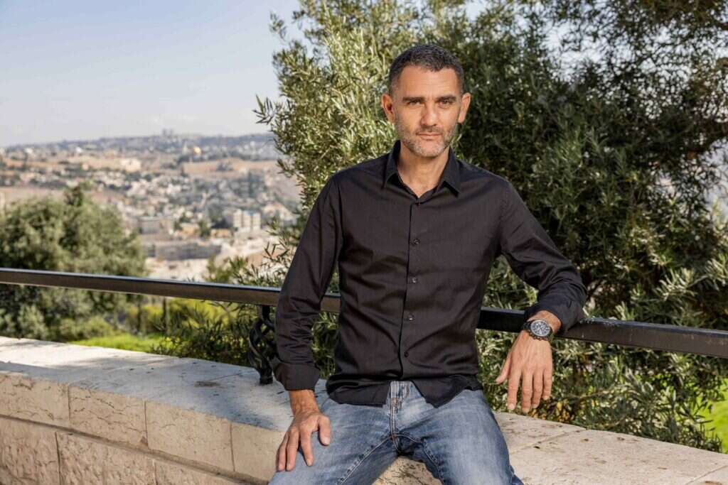 "צריך גם עור של פיל לפעמים". פלג. | נעמה שטרן