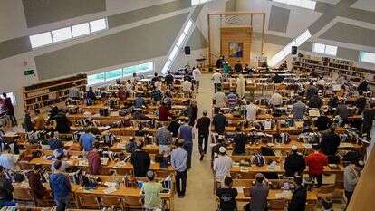 בית המדרש בישיבת ההסדר נווה־דקלים שבאשדוד. אילוסטרציה | דביר הריסון,