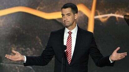 הסנאטור הרפובליקני טום קוטון, שמוביל את הצעת החוק בעד יהודה ושומרון. | ANDREW CABALLERO-REYNOLDS / AFP