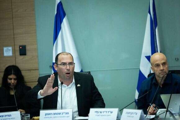 יו"ר ועדת חוקה, ח"כ שמחה רוטמן. | יונתן זינדל, פלאש 90 יו"ר ועדת חוקה, ח"כ שמחה רוטמן. | יונתן זינדל, פלאש 90