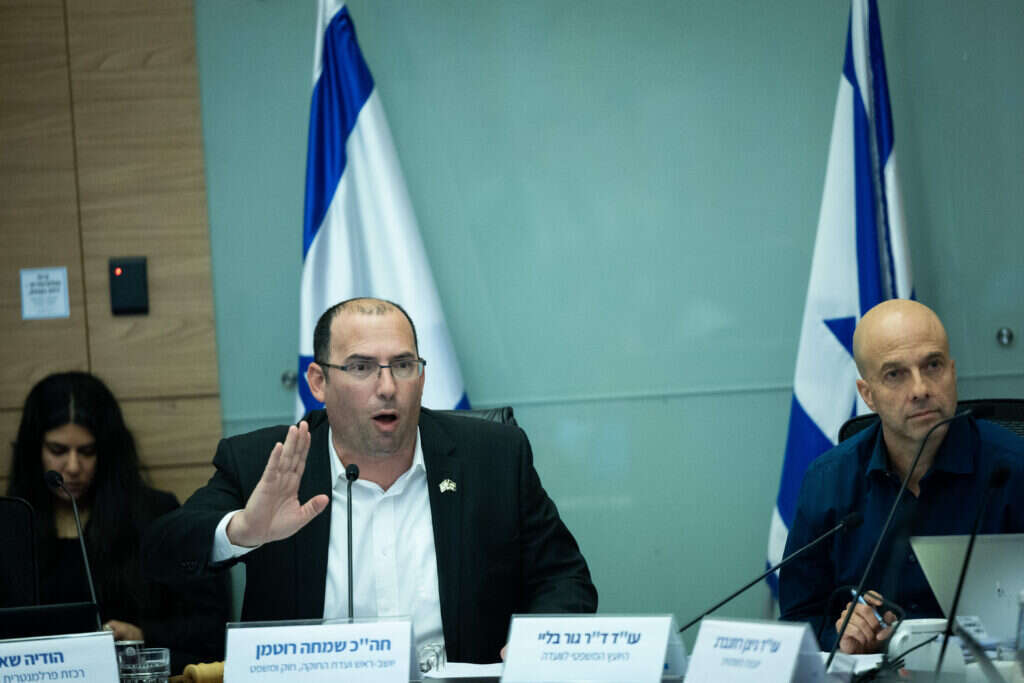 יו"ר ועדת חוקה, ח"כ שמחה רוטמן. | יונתן זינדל, פלאש 90 יו"ר ועדת חוקה, ח"כ שמחה רוטמן. | יונתן זינדל, פלאש 90