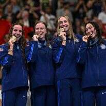 נבחרת השחייניות האמריקנית זוכה בזהב, פריז 2024. | AFP