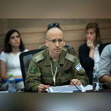 תא"ל שי טייב, ראש חטיבת תכנון ומנהל כוח האדם בצה"ל, בדיון בכנסת | יונתן זינדל, פלאש 90 תא"ל שי טייב, ראש חטיבת תכנון ומנהל כוח האדם בצה"ל, בדיון בכנסת | יונתן זינדל, פלאש 90