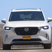 מכונית של מאזדה. | מסך מיוטיוב