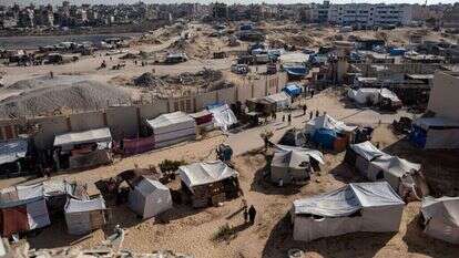 מחנה מגורים זמני בחאן יונס. | EPA