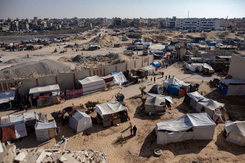 מחנה מגורים זמני בחאן יונס. | EPA