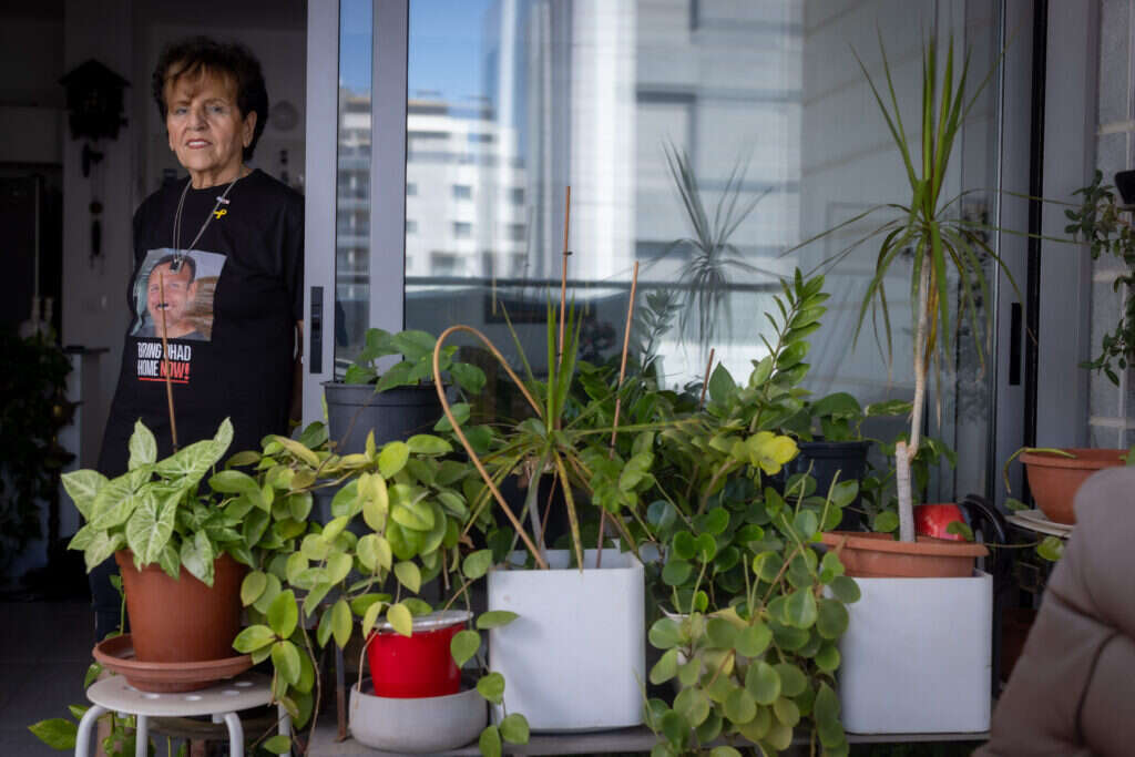 אסתר יהלומי. | אריק סולטן