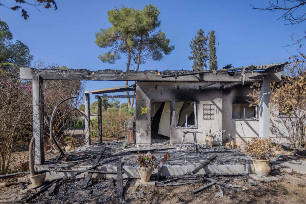 בית בקיבוץ ניר־עוז אחרי 7 באוקטובר. | לירון מולדובן