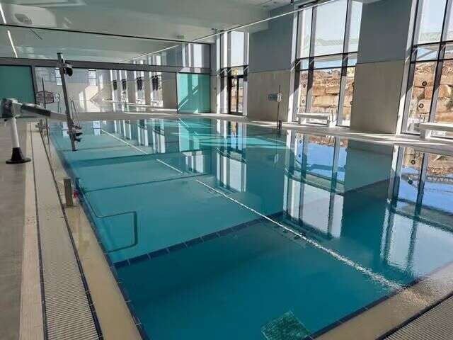 בריכה באגף השיקום בהדסה. | הדסה הר הצופים בריכה באגף השיקום בהדסה. | הדסה הר הצופים