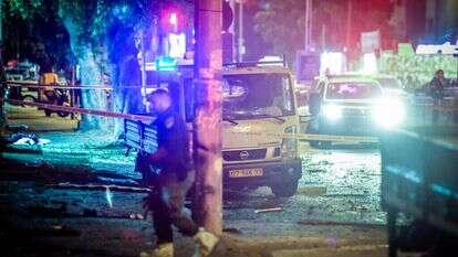 זירת הפיצוץ בתל-אביב. | אבשלום ששוני, פלאש 90 זירת הפיצוץ בתל-אביב. | אבשלום ששוני, פלאש 90