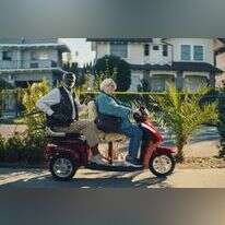 באדיבות טוליפ אנטרטיינמנט