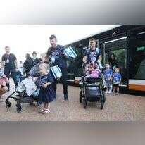 העולים החדשים בנמל התעופה בן גוריון. למצולמים אין קשר לכתבה. | סיון שחור, לע"מ