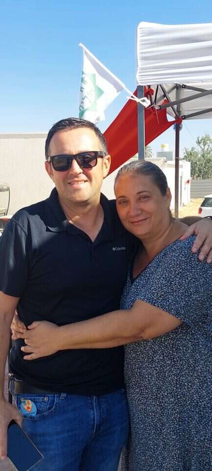 אלכס ויוליה וינטרוב. | אלישיב רייכנר