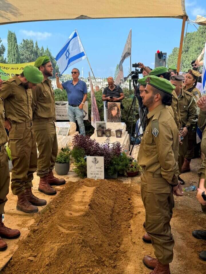 ההלוויה של ניתאי, היום. | שירן פרץ
