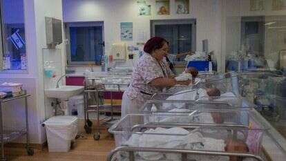 מחלקת יולדות בבית החולים שערי צדק בירושלים | חיים גולדברג, פלאש 90