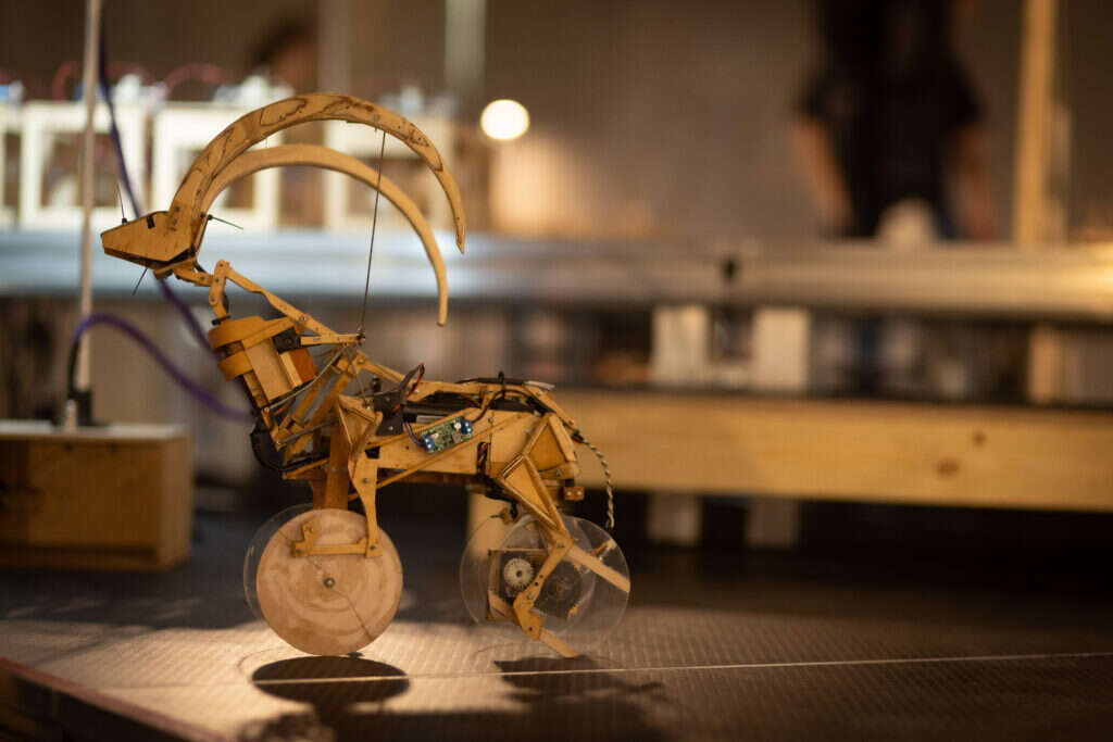 מכונה, רובוט, בובה. היעל, החיה הראשונה שיצר דרורי. | אריק סולטן