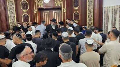 "יש לסתום ב'עופרת יצוקה' את אלה שמדברים בגנות הצבא". הרב חיים יוסף אברג'ל. | שילה כרדי "יש לסתום ב'עופרת יצוקה' את אלה שמדברים בגנות הצבא". הרב חיים יוסף אברג'ל. | שילה כרדי