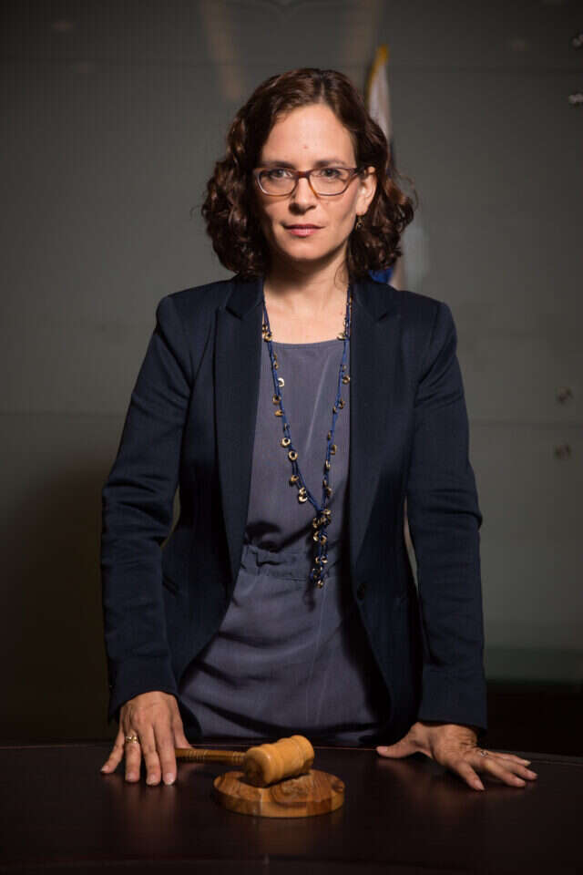 לא מנהלים דיונים פוליטיים. האחות, רחל עזריה. | הדס פרוש, פלאש 90