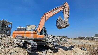 שלט היישוב נצרים בזמן חשיפתו בשטח הרצועה | ללא