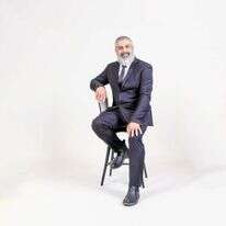 צבי יחזקאלי. | אריק סולטן