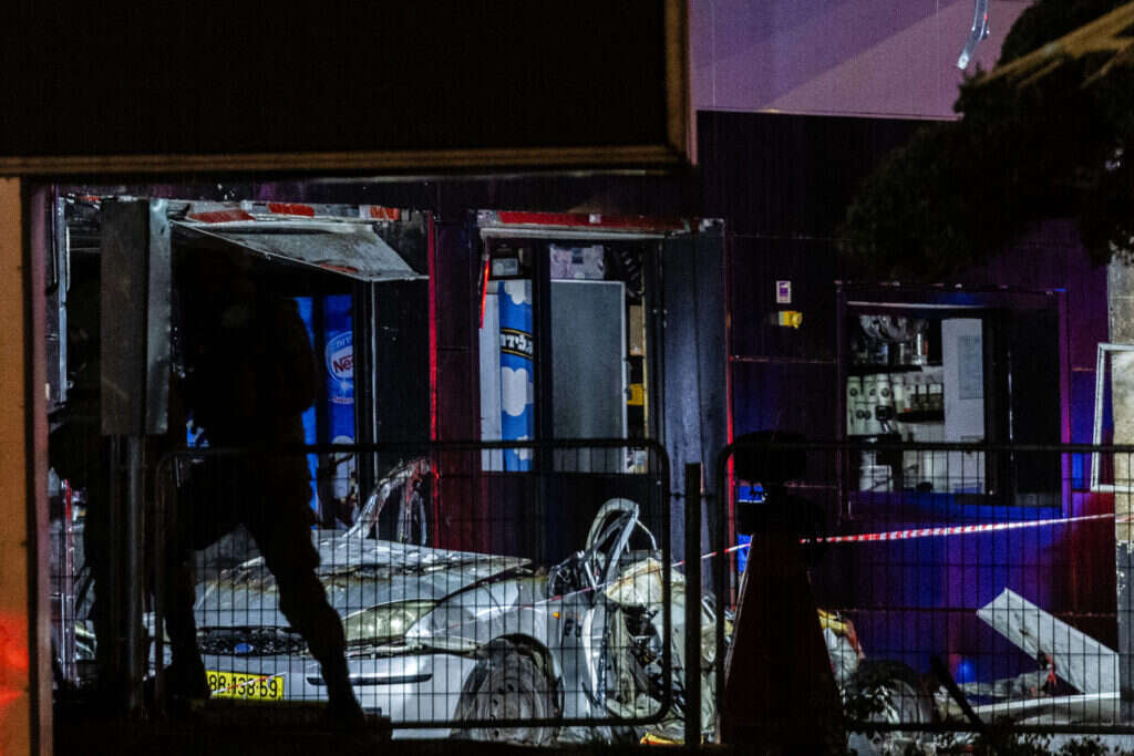 מכונית תופת שהתפוצצה בצומת גוש עציון, ארכיון. | יהונתן זינדל / פלאש 90