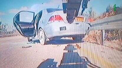 רכב התופת בכניסה לעטרת. | דוברות המשטרה