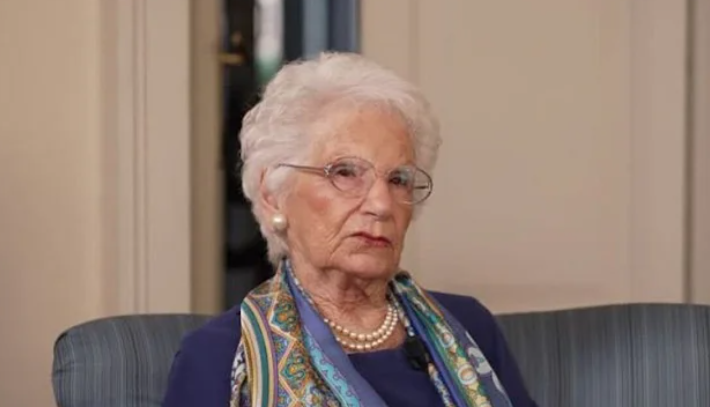 ניצולת השואה ליליאנה סגרה. | מסך מיוטיוב