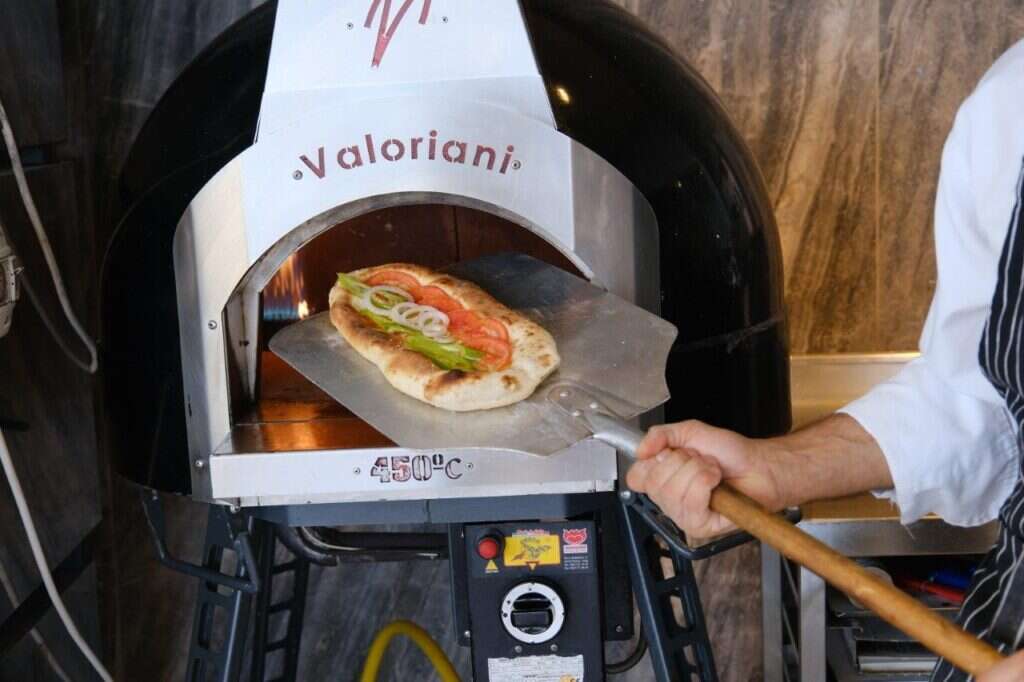 קרלטון. | וירג'יני כליפה