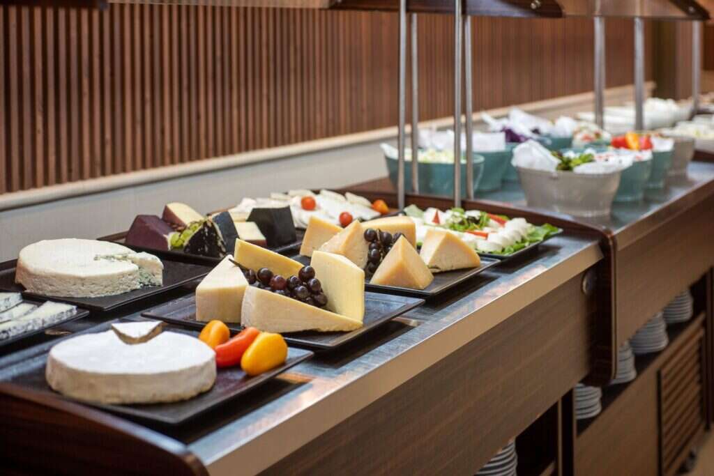 לאונרדו גורדון ביץ'. | איה בן עזרי