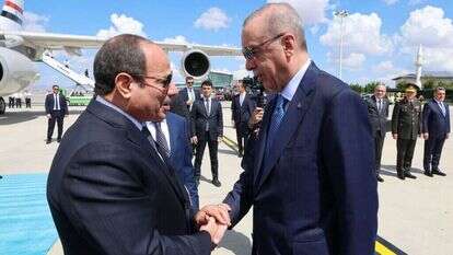 א-סיסי וארדואן. | Mustafa KAMACI / TURKISH PRESIDENTIAL PRESS SERVICE / AFP