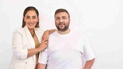 איציק ואסתי. | שילת מזרחי, סטיילינג: רינה הלוי, איפור: דניאל בר דוד, שיער: נועה קירשברג