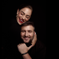 איציק ואסתי. | שילת מזרחי, סטיילינג: רינה הלוי, איפור: דניאל בר דוד, שיער: נועה קירשברג איציק ואסתי. | שילת מזרחי, סטיילינג: רינה הלוי, איפור: דניאל בר דוד, שיער: נועה קירשברג