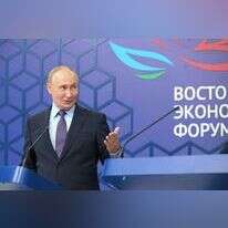 פוטין בפורום הכלכלי המזרחי של רוסיה בוולדיווסטוק, היום. | EPA