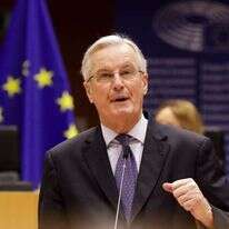 ראש ממשלת צרפת, מישל ברנייה, בתפקידו באיחוד האירופי. | EPA