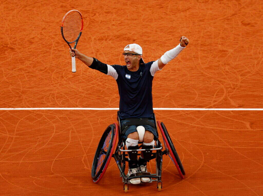 גיא ששון מנצח בקרב על מדליית הארד. Gonzalo Fuentes גיא ששון מנצח בקרב על מדליית הארד. Gonzalo Fuentes