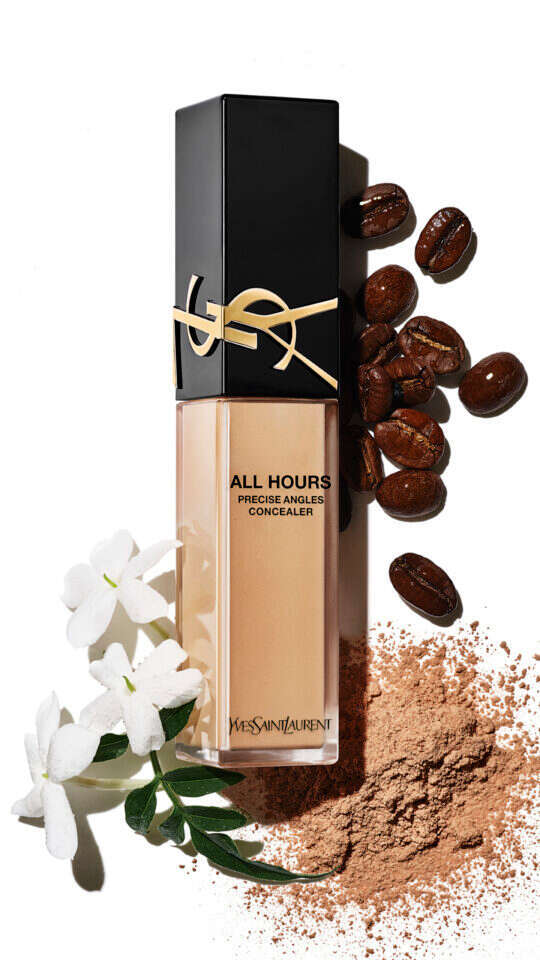 איב סן לורן | יחצ חול