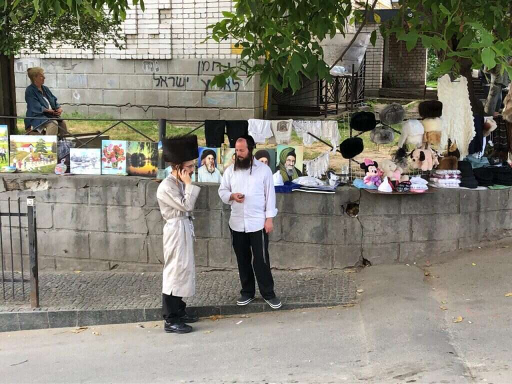 חסידי ברסלב באומן. אדוארד נוקס