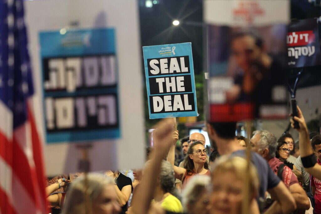 הפגנה בעד עסקת החטופים. | AFP