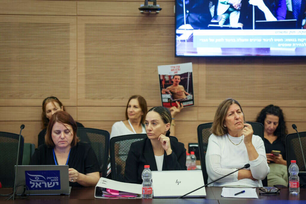 הדיון בוועדת חוקה ומשפט. | נועם מושקוביץ, דוברות הכנסת הדיון בוועדת חוקה ומשפט. | נועם מושקוביץ, דוברות הכנסת