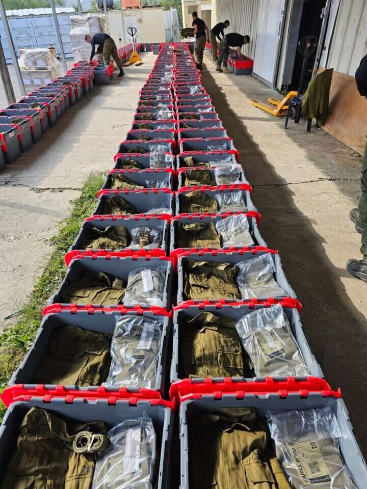 ציוד שנרכש עבור כיתות הכוננות בצפון. | דובורת משרד הביטחון