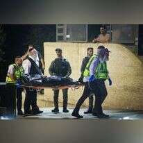 פינוי גופת המחבל בפיגוע בשער שכם. | חיים גולדברג פינוי גופת המחבל בפיגוע בשער שכם. | חיים גולדברג