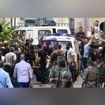 אחת מזירות הפיצוצים בלבנון. | EPA/WAEL HAMZEH