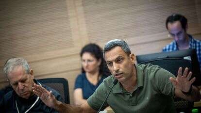 אלון דוידי בישיבת ועדת חוץ וביטחון. | יונתן זינדל, פלאש 90