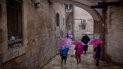 גשם ברחובות ירושלים. | חיים גולדברג - פלאש 90 גשם ברחובות ירושלים. | חיים גולדברג - פלאש 90