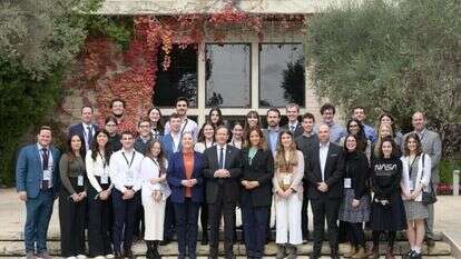 סטודנטים יהודים שהגיעו לביקור בארץ בהזמנת CAM. | CAM