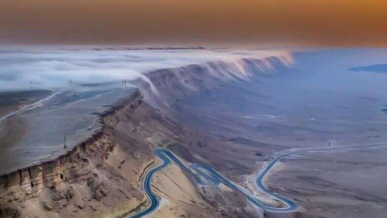 גלישת עננים במכתש רמון. | גיא אברג‘ל