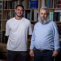 הרב תמיר גרנות ויונתן שימריז. | אריק סולטן