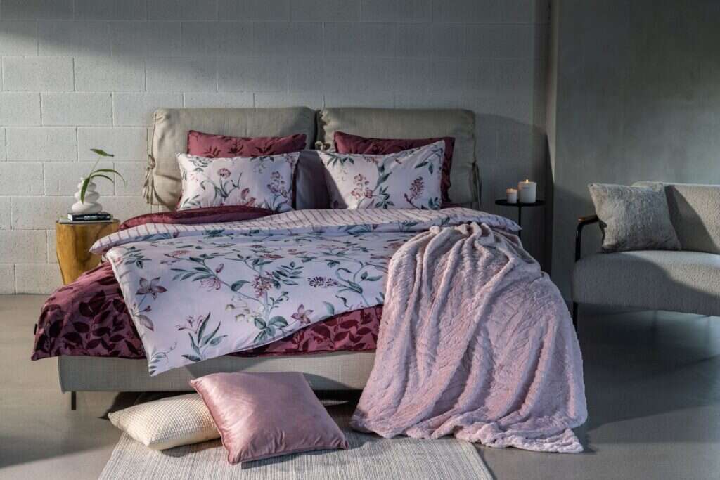 מצעים של קנת קול. | דניאל לילה